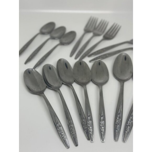 VTG Silver Floral Flatware Set –15-Piece Spoons and Forks Stainless Steel Silver - Picture 2 of 8